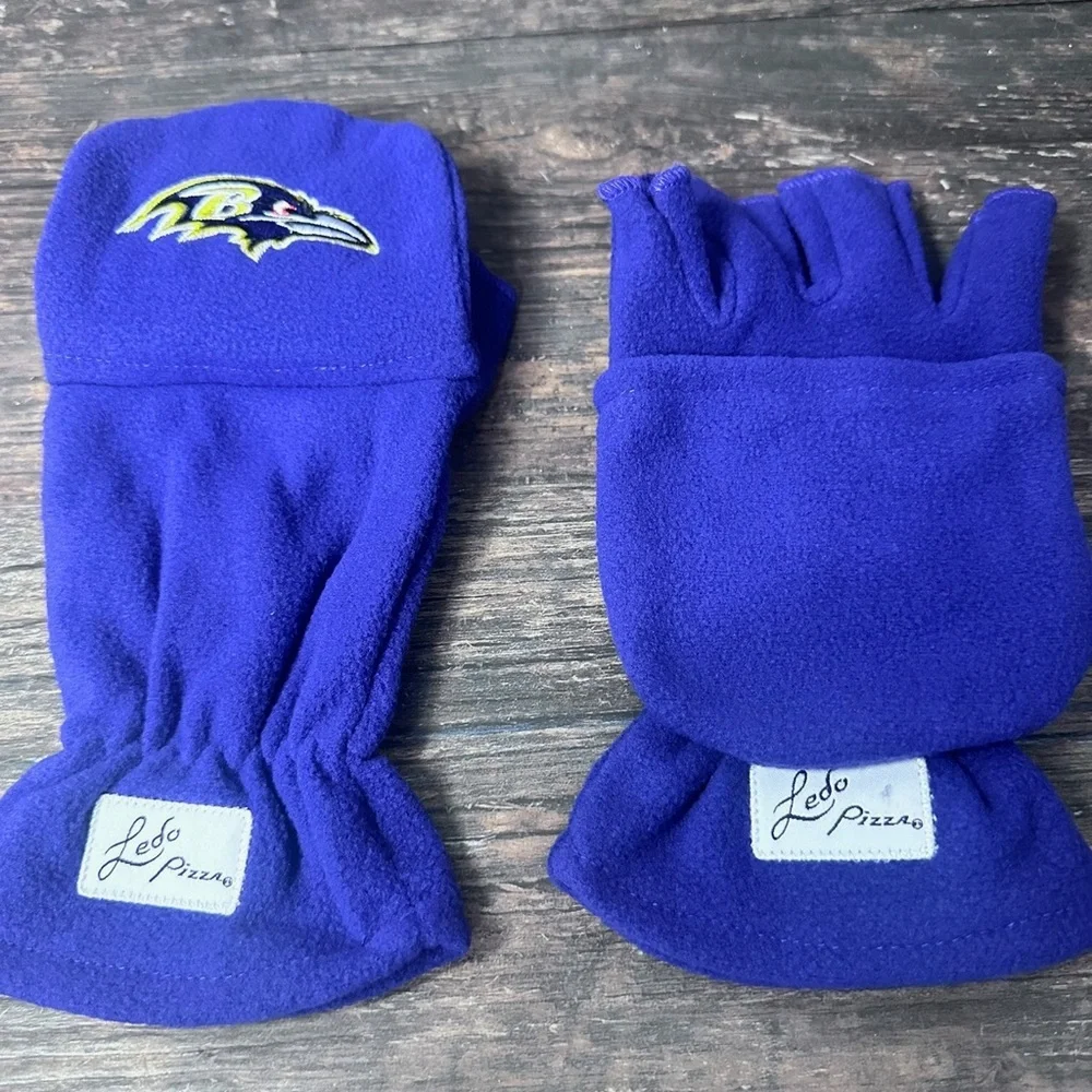 Ledo Pizza Baltimore Ravens Women’s Purple Fleece Gloves Fingerless Mittens